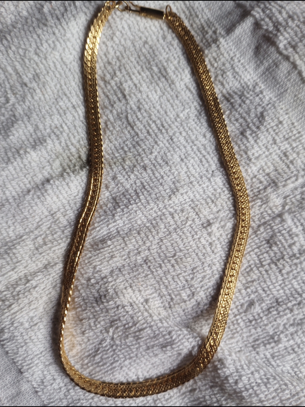 Lovely Decorative Herringbone Gold 18 Inch,6mm wide, Collar Chain Necklac